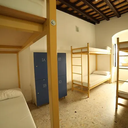 Wake Up In Tarifa Hostel & Restaurant Lounge-2